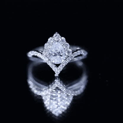 Women's Pear Shaped Moissanite Designer Engagement Ring in Silver