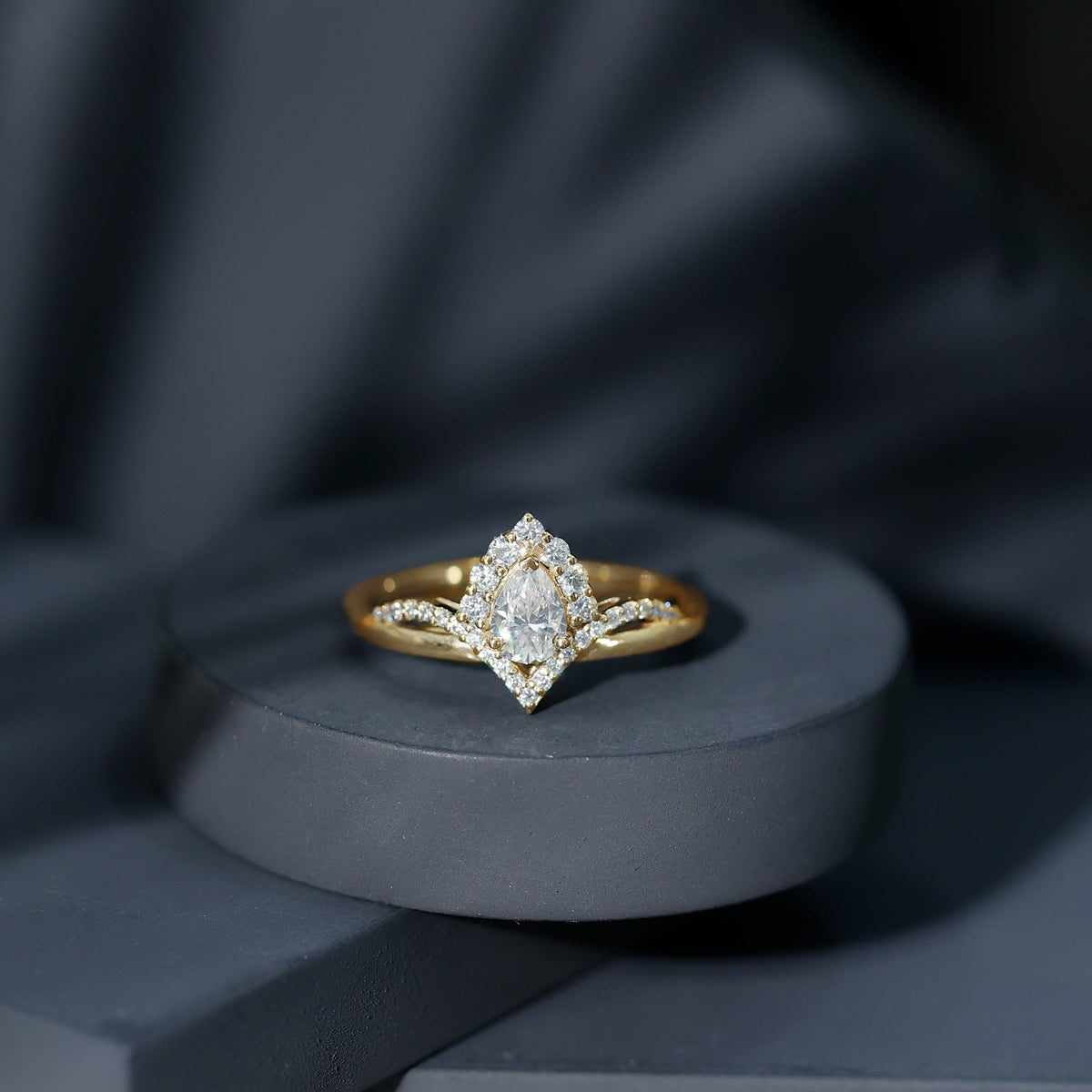 Women's Pear Shaped Moissanite Designer Engagement Ring in Silver